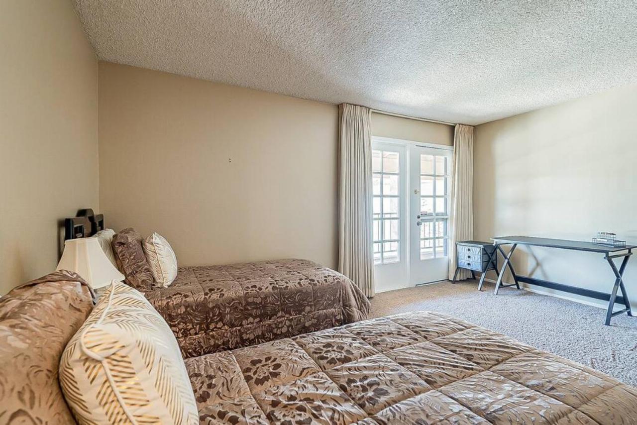Cozy 2 Bedroom Condo With Golf Course Views Mesa Esterno foto